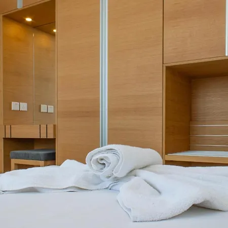 Rododafni Aparthotel Klorakas