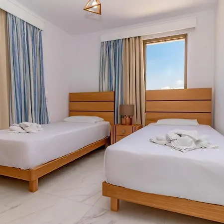 Rododafni Aparthotel 3*
